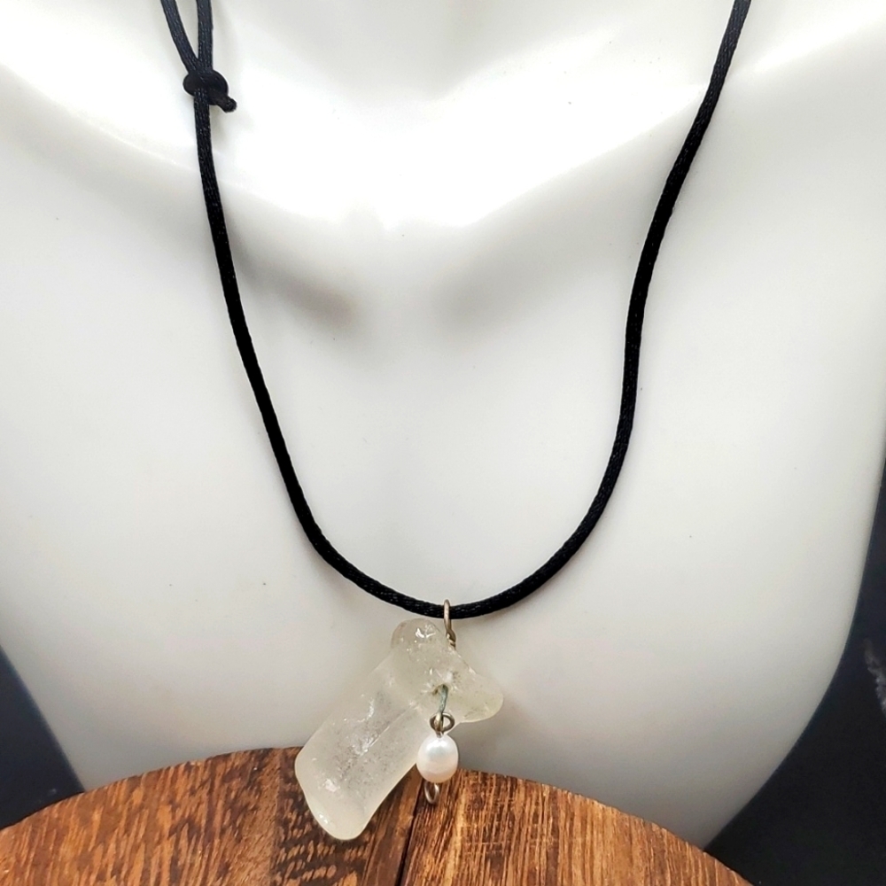 N3017‎ crystal quartz natural stone necklace